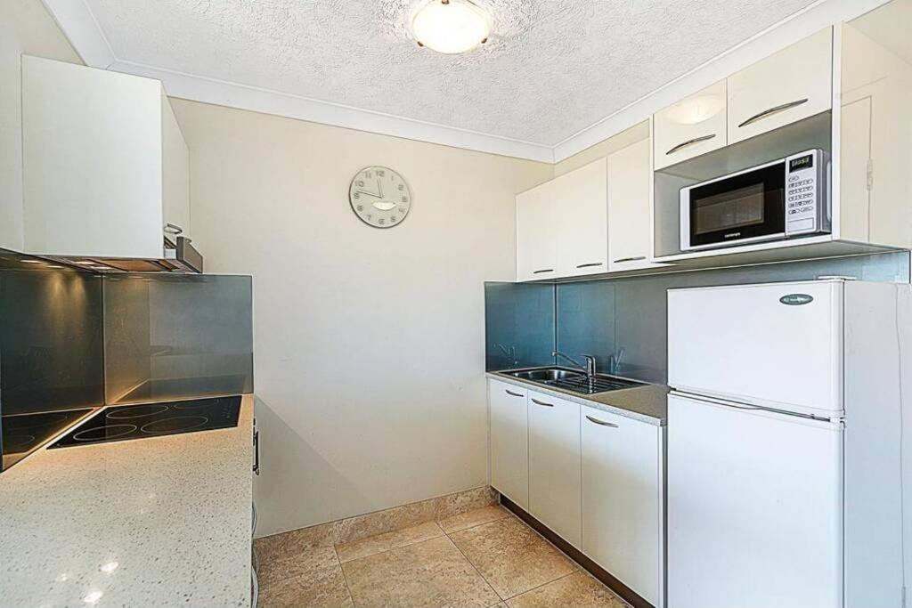 Surfers/Broadbeach Pool View. Free Parking & Wifi Gold Coast Bagian luar foto