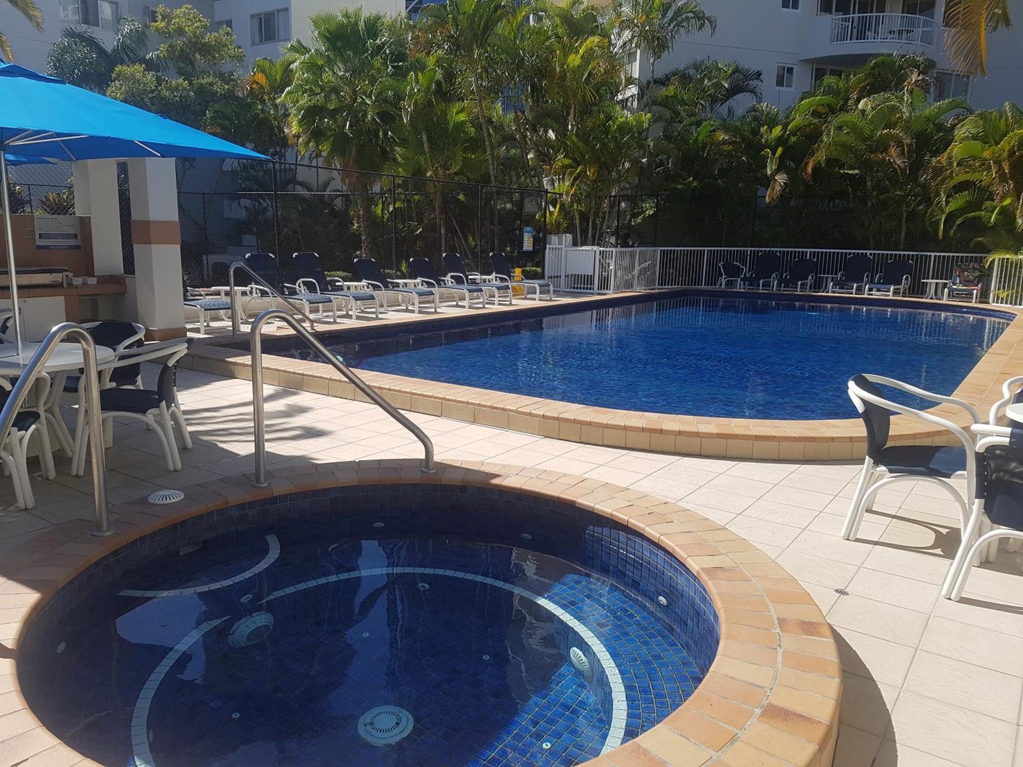 Surfers/Broadbeach Pool View. Free Parking & Wifi Gold Coast Bagian luar foto