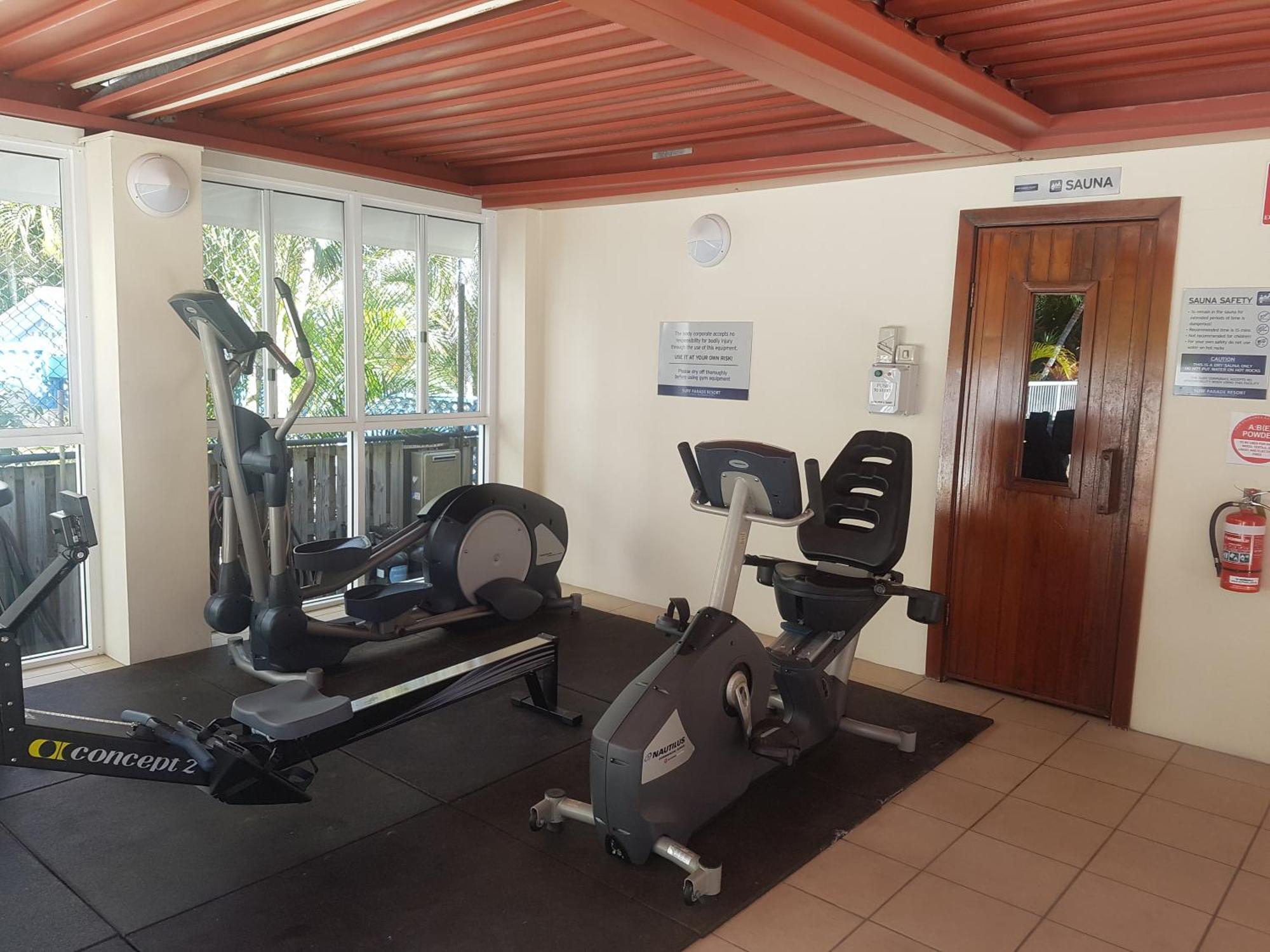 Surfers/Broadbeach Pool View. Free Parking & Wifi Gold Coast Bagian luar foto